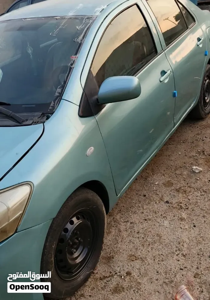 Toyota Yaris 2007 photo 2