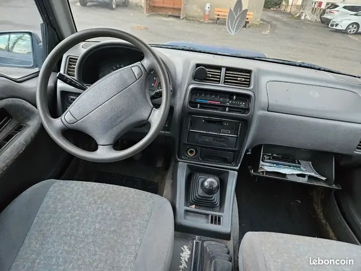 Suzuki Vitara 1998 photo 2