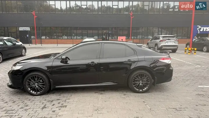 Toyota Camry 2017 photo 4