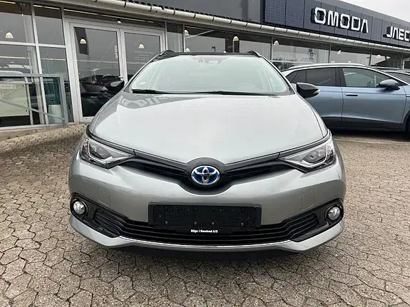 Toyota Auris 2018 photo 5