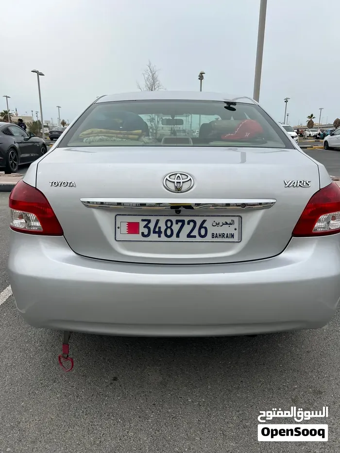 Toyota Yaris 2010 photo 2