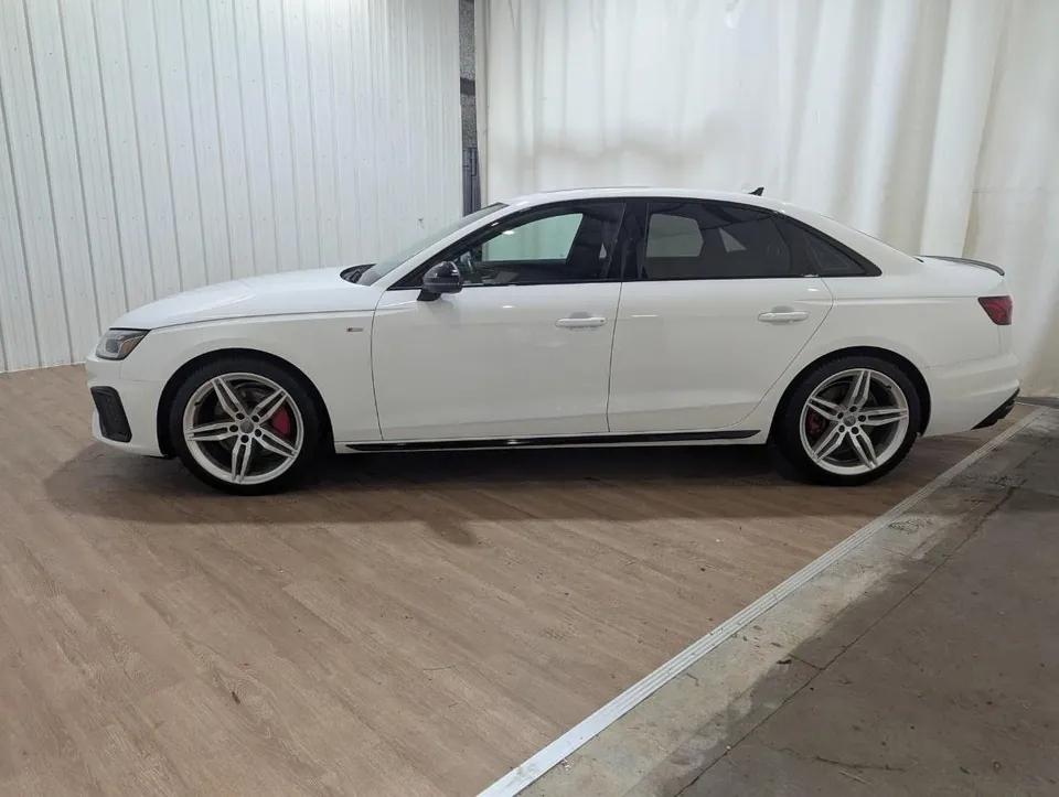 Audi A4 2023 photo 4