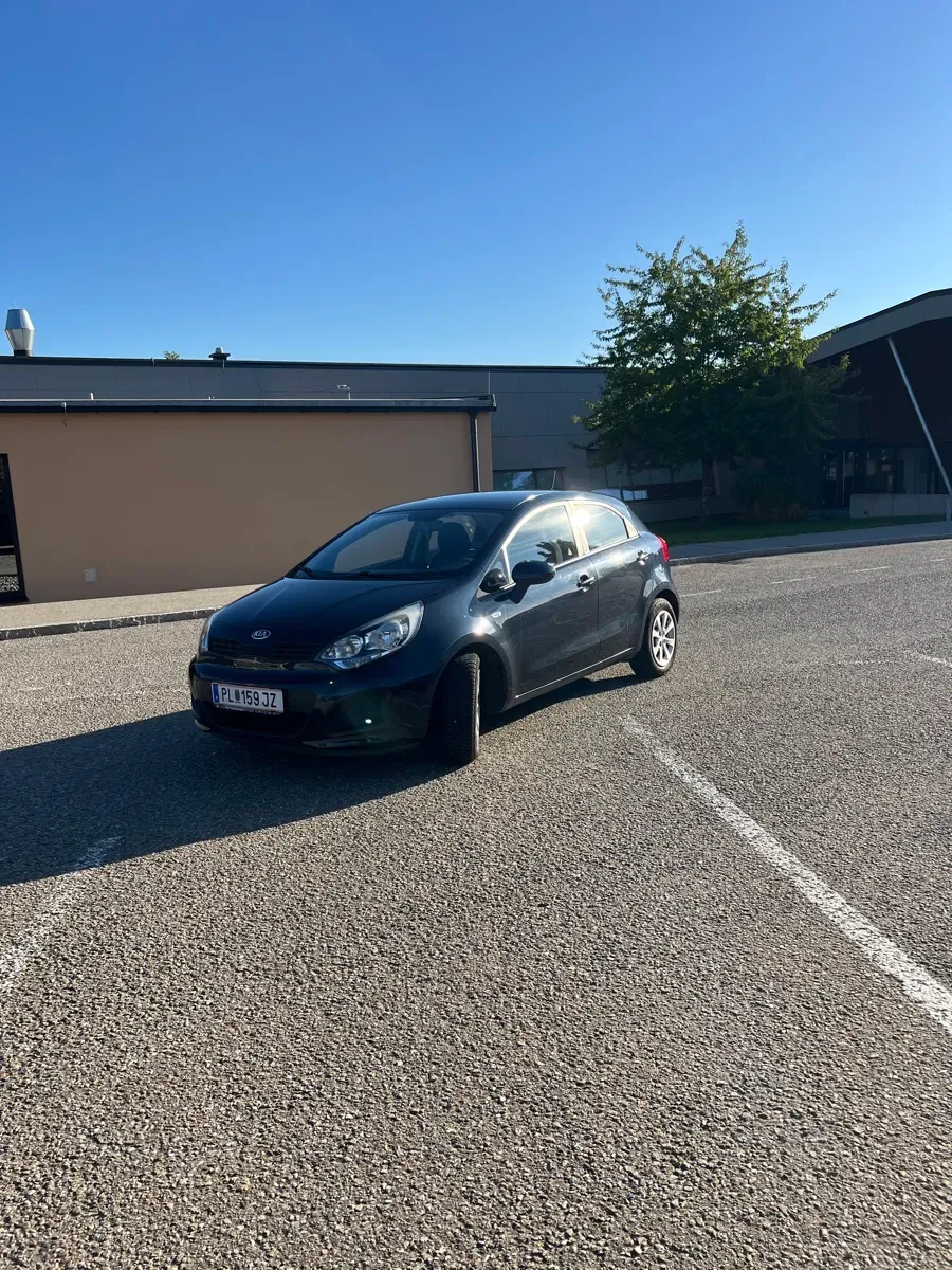 Kia Rio 2012 photo 2
