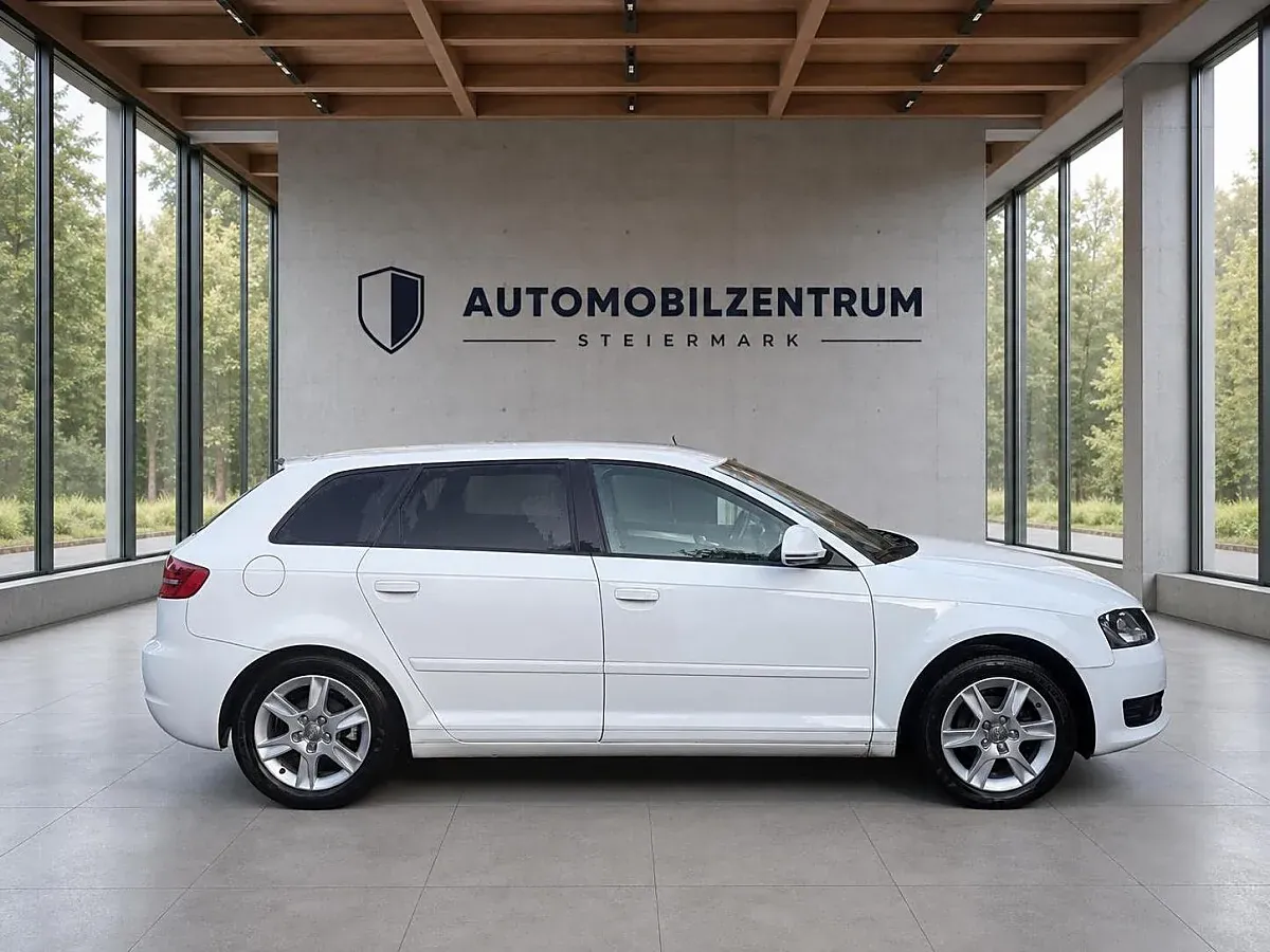 Audi A3 2010 photo 2