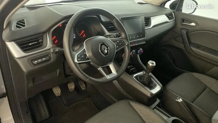 Renault Captur 2023 photo 2