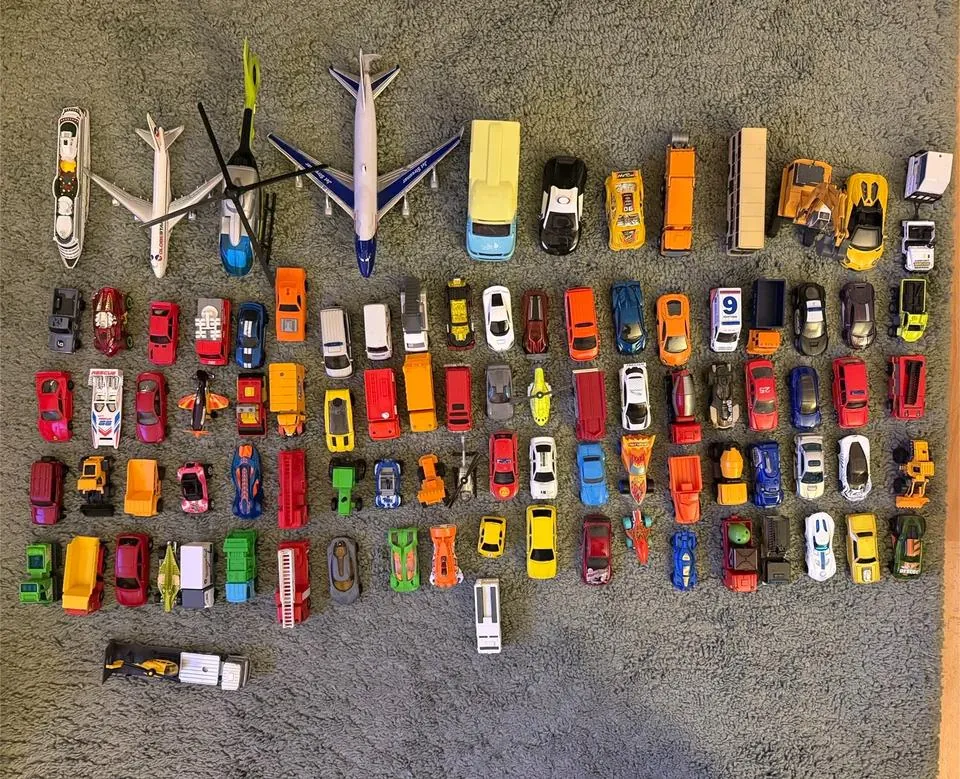 Hot Wheels Matchbox Silku