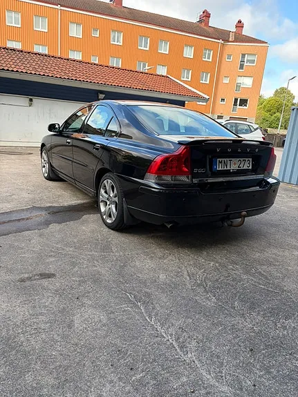Volvo S60 2009 photo 2