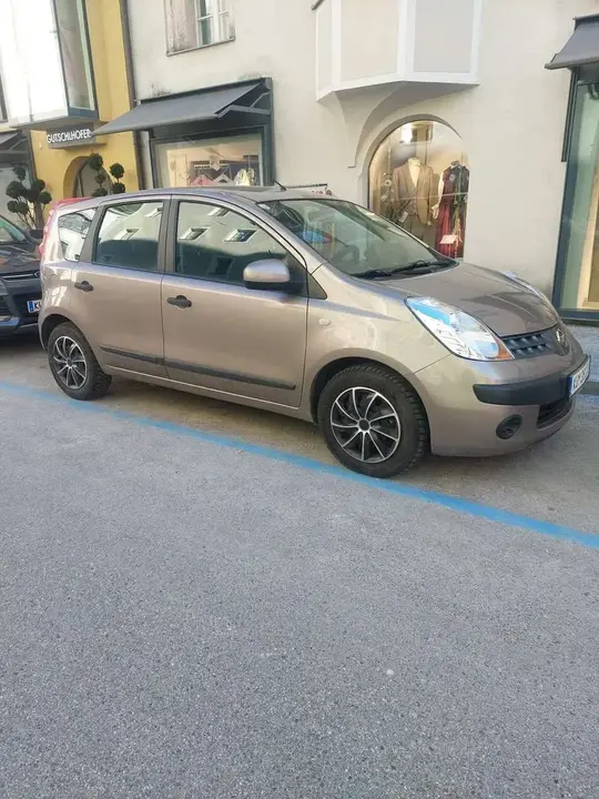 Nissan Note 2006 photo 2