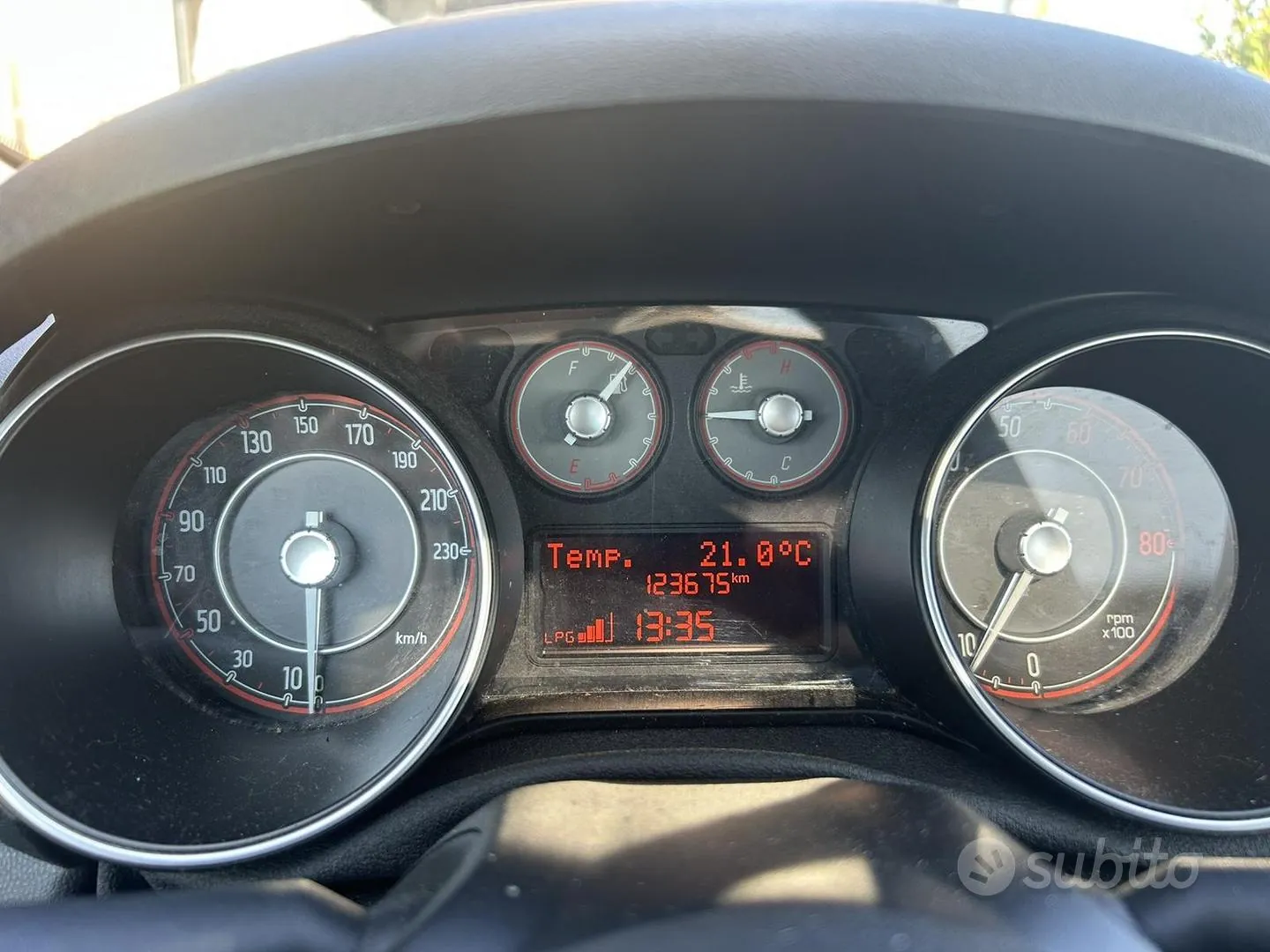 Fiat Punto 2012 photo 5