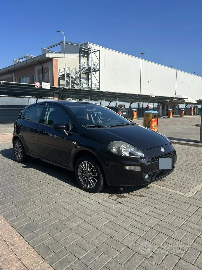 Fiat Punto 2012 photo 2