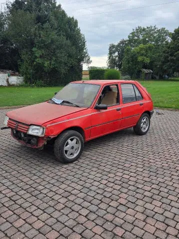 Peugeot 205