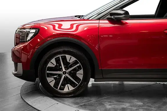 Ford Explorer 2025 photo 4