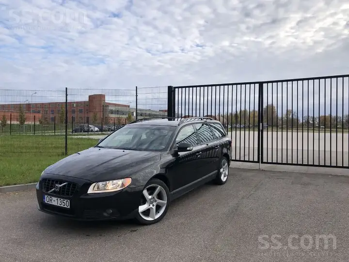 Volvo V70 2009 photo 2