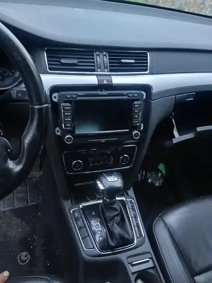 Skoda Superb 2013 photo 5