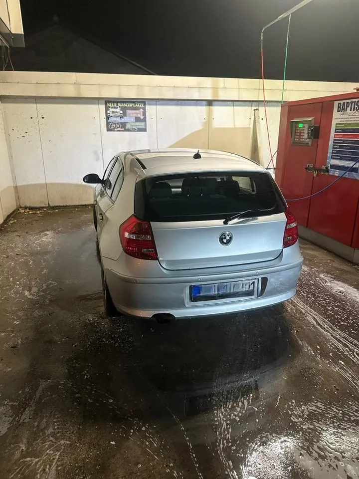 BMW 116I E87