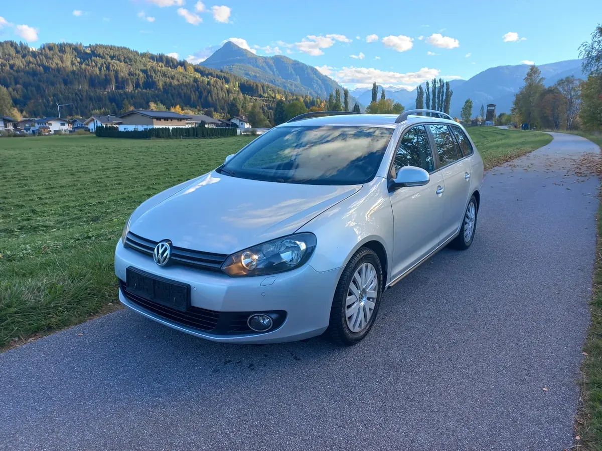 Volkswagen Golf 2010 photo 2