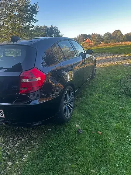 BMW 118D 2007 photo 2