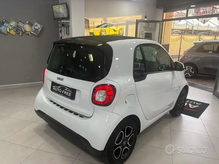 Smart Fortwo 2019 photo 5
