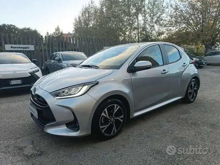Toyota Yaris 2024 photo 3