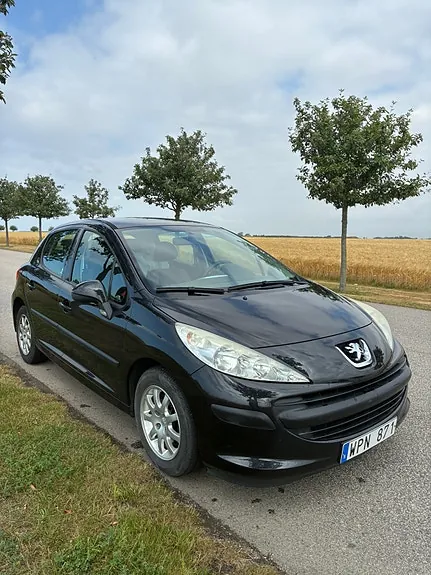 Peugeot 207 2009 photo 3