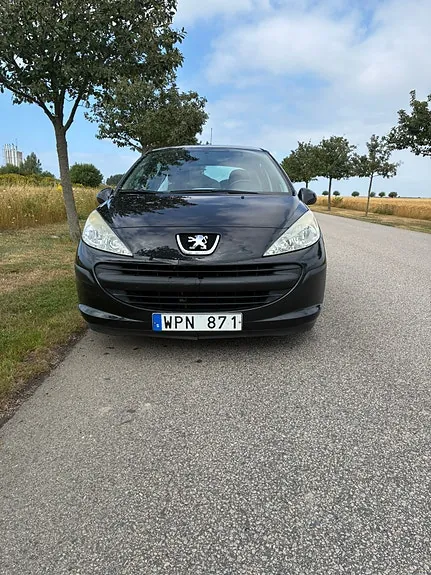 Peugeot 207 2009 photo 2