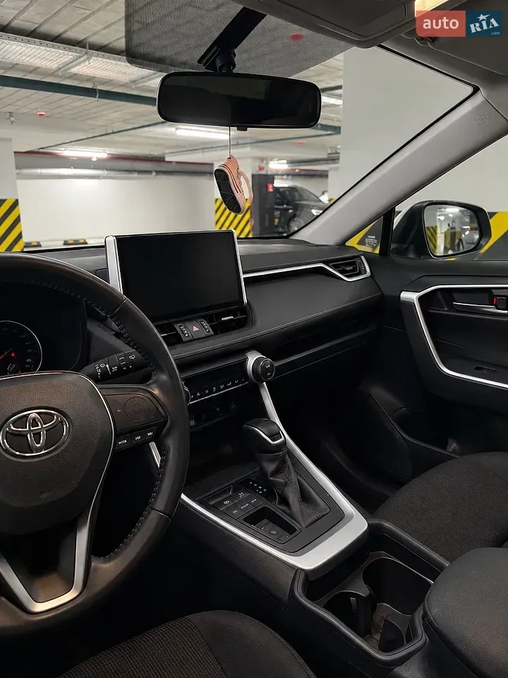 Toyota Rav4 2020 photo 2