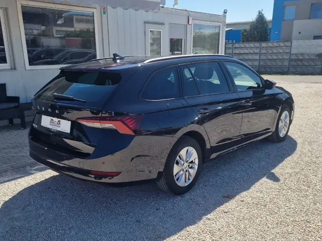 Skoda Octavia 2023 photo 4