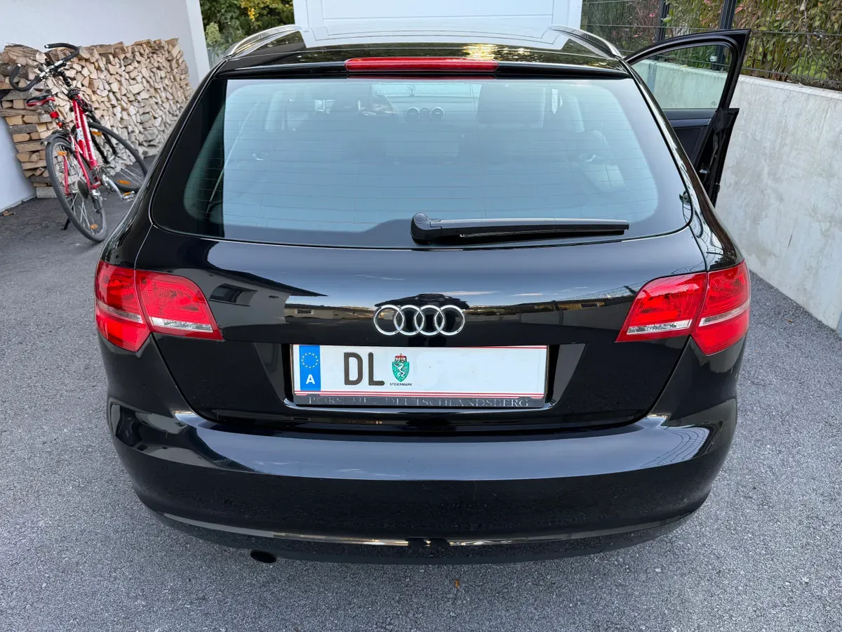 Audi A3 2009 photo 2