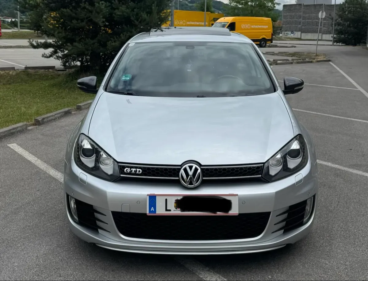 Volkswagen Golf 2011 photo 3