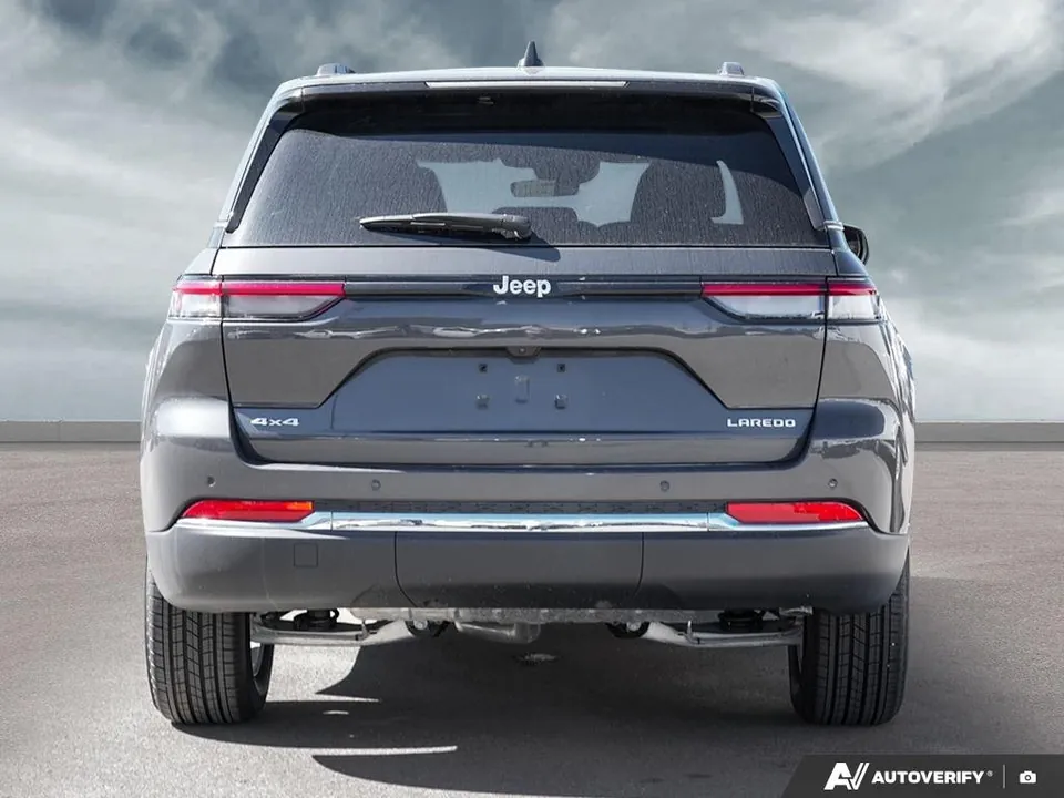 Jeep Grand Cherokee 2026 photo 5