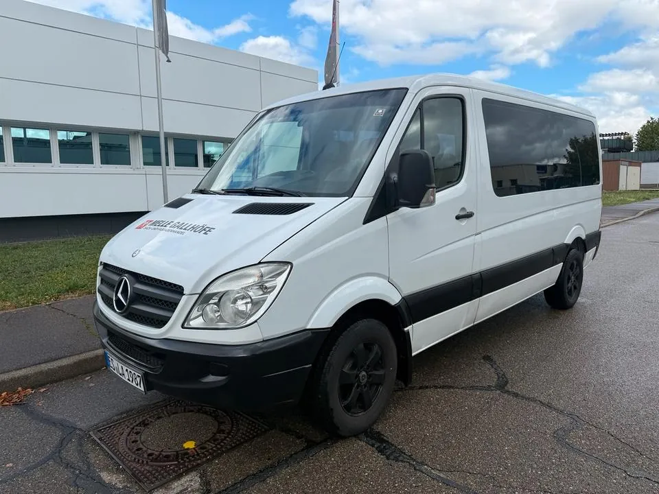 Mercedes-Benz Sprinter 215