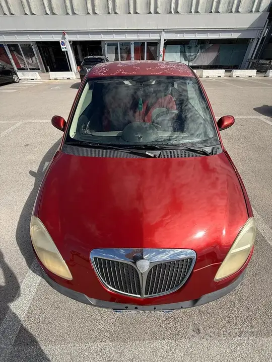 Lancia Ypsilon