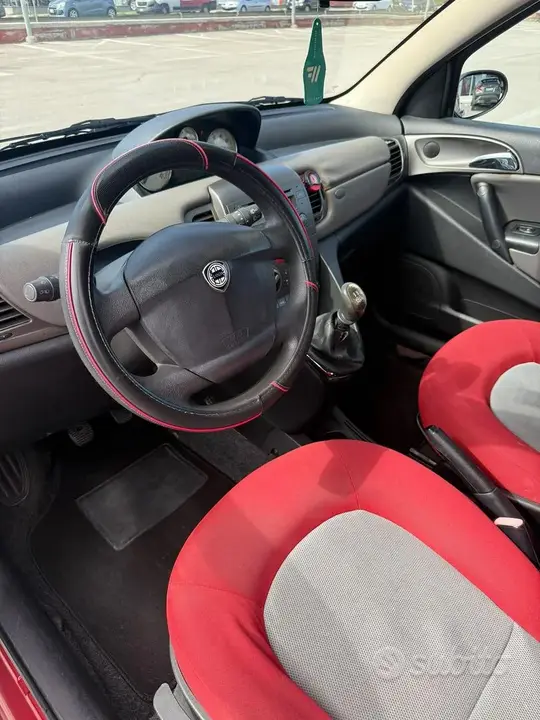 Lancia Ypsilon 2007 photo 2