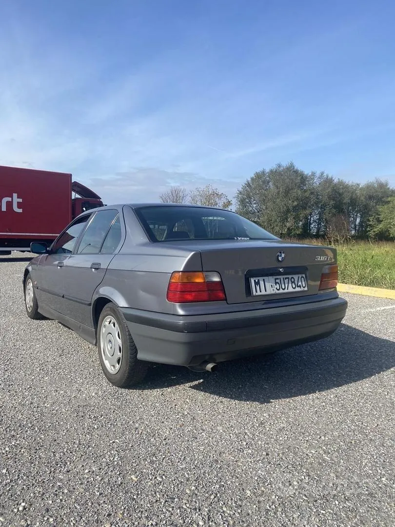 BMW E36 1991 photo 2