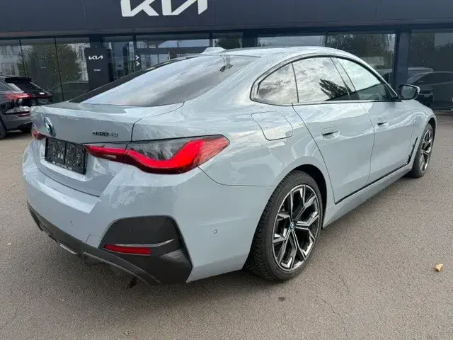 BMW I4 2022 photo 3