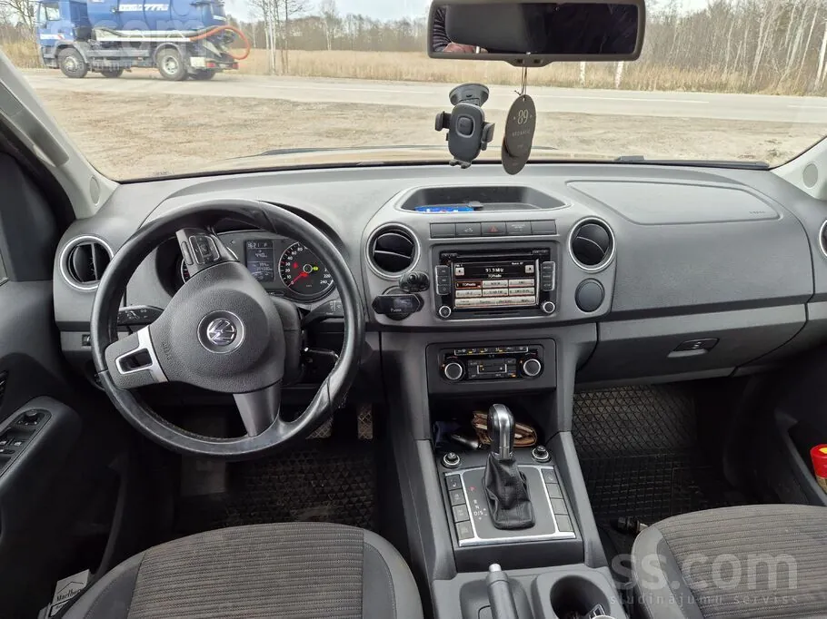 Volkswagen Amarok 2013 photo 2