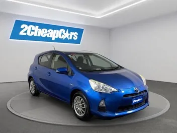 Toyota Aqua 2013 photo 4