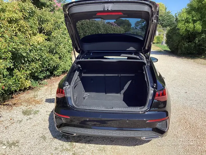 Audi A3 2023 photo 4