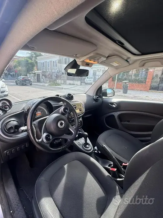 Smart Fortwo 2018 photo 3