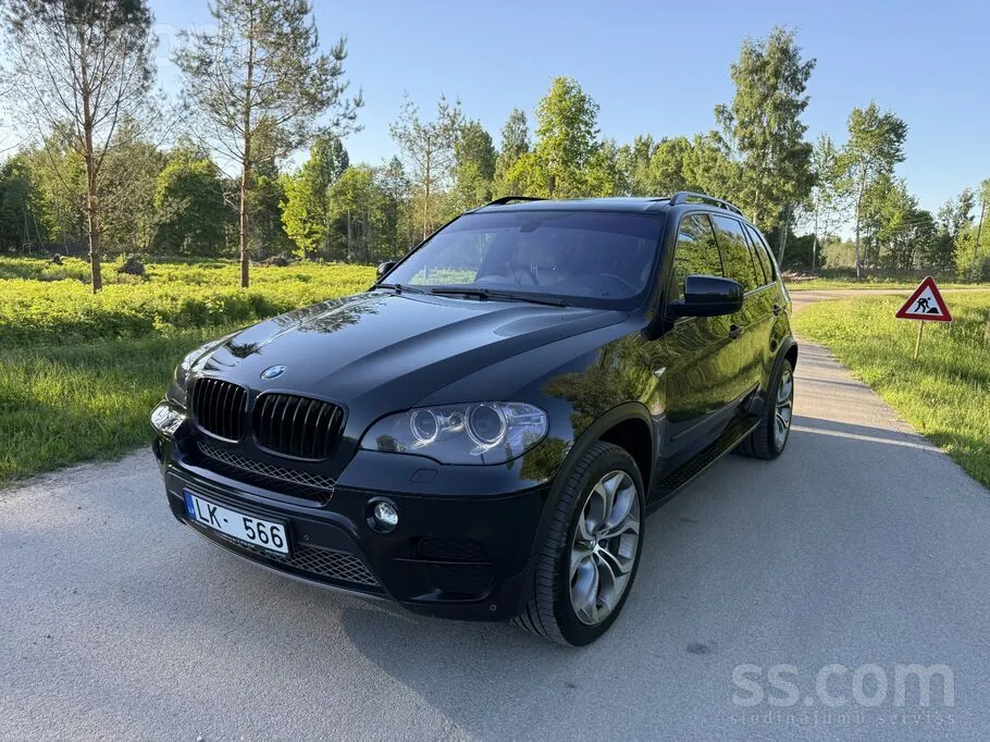 BMW X5 2011 photo 2