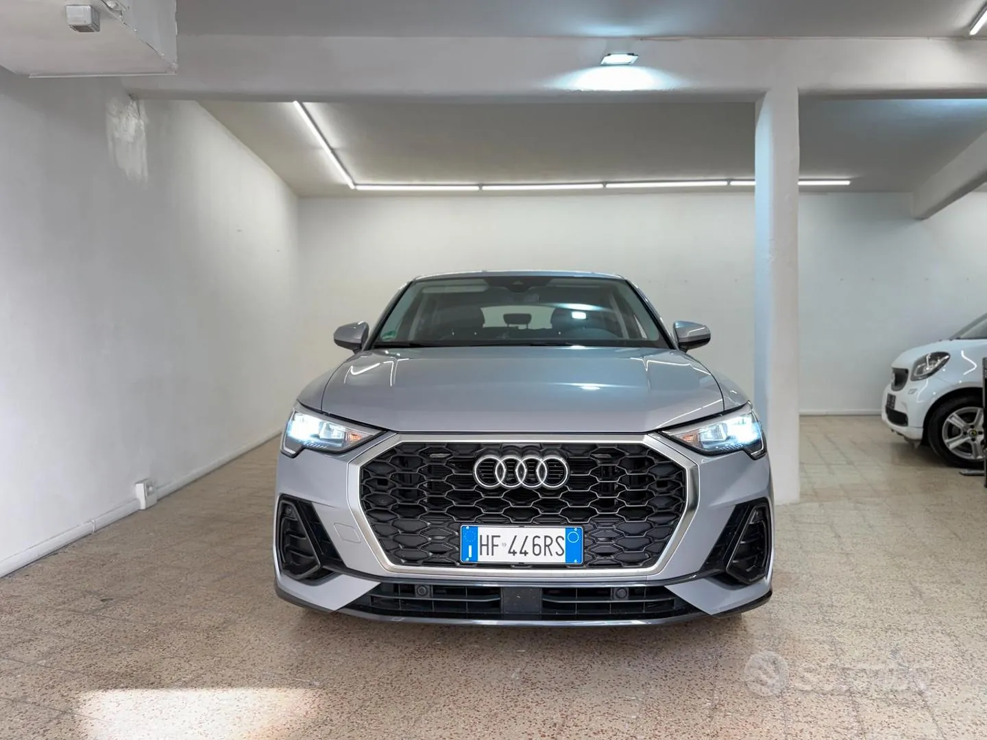 Audi Q3 2021 photo 2