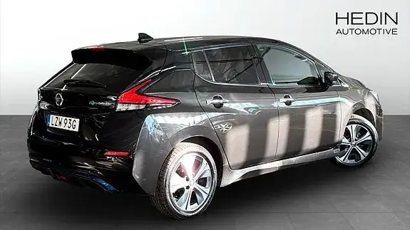Nissan Leaf 2021 photo 2