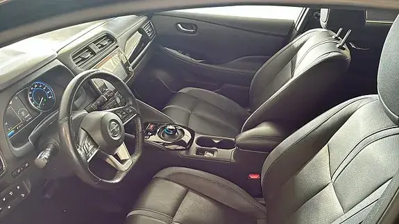 Nissan Leaf 2021 photo 3