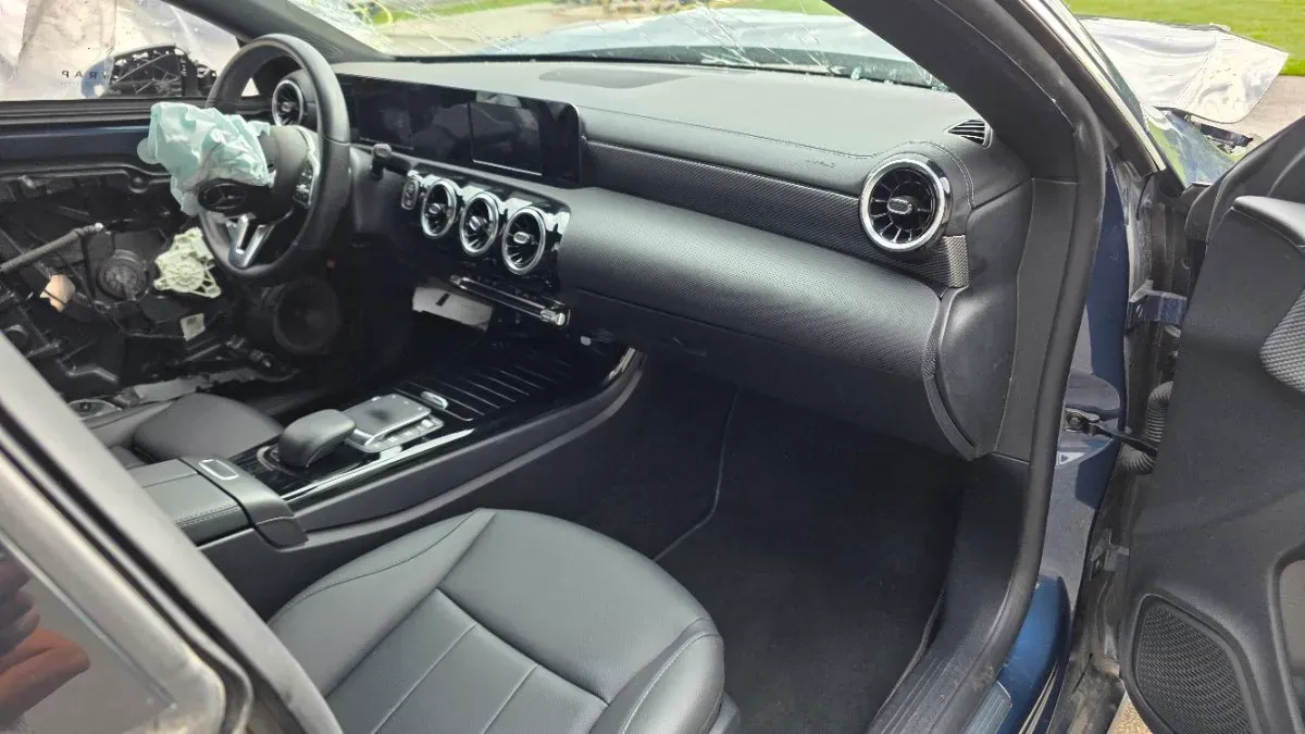 Mercedes-Benz Cla-Class 2023 photo 3