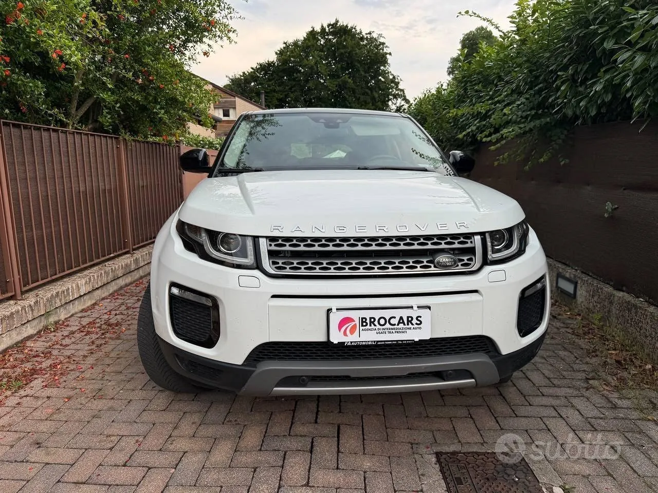 Land Rover Range Rover Evoque 2019 photo 2
