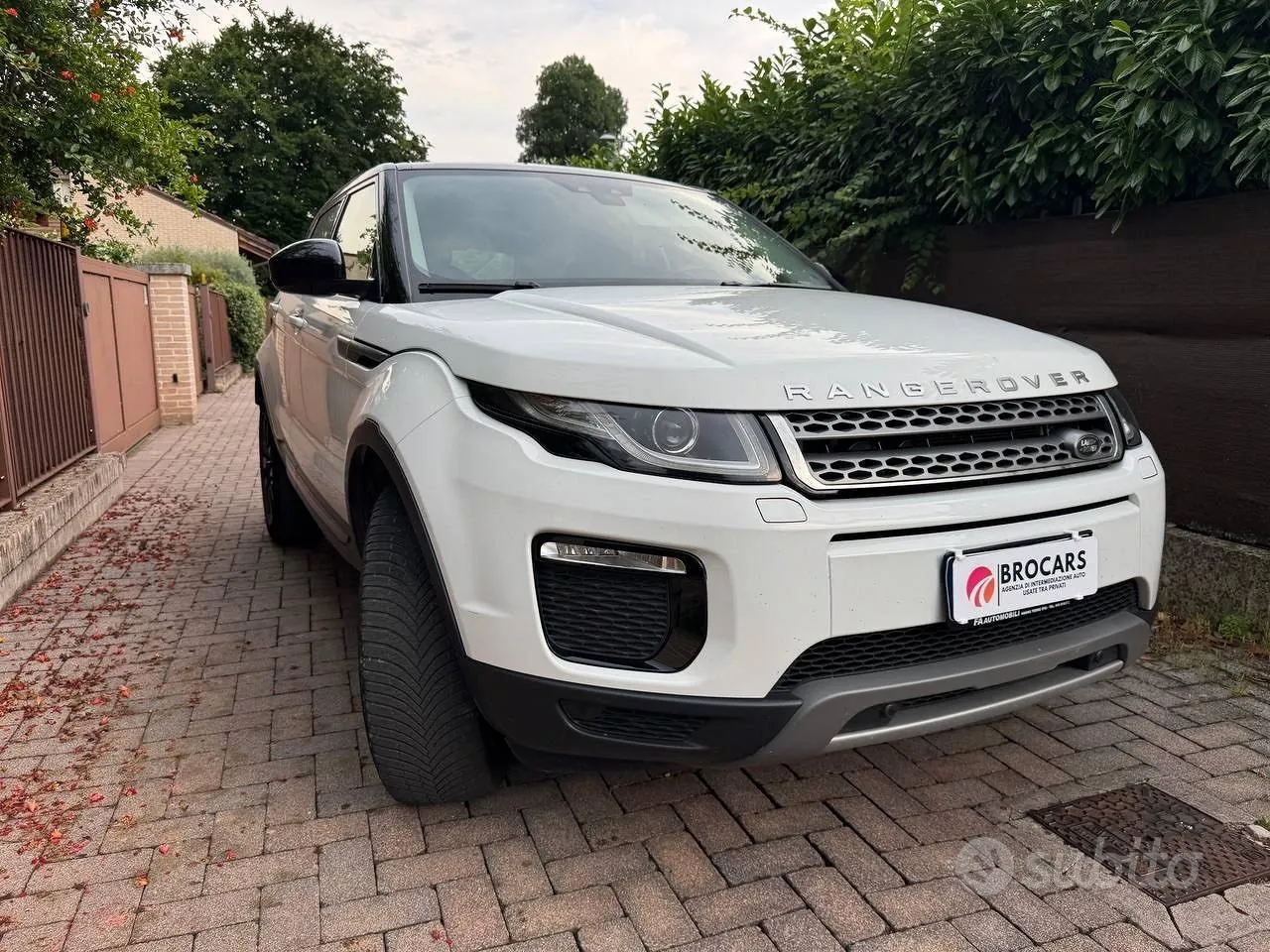 Land Rover Range Rover Evoque 2019 photo 3