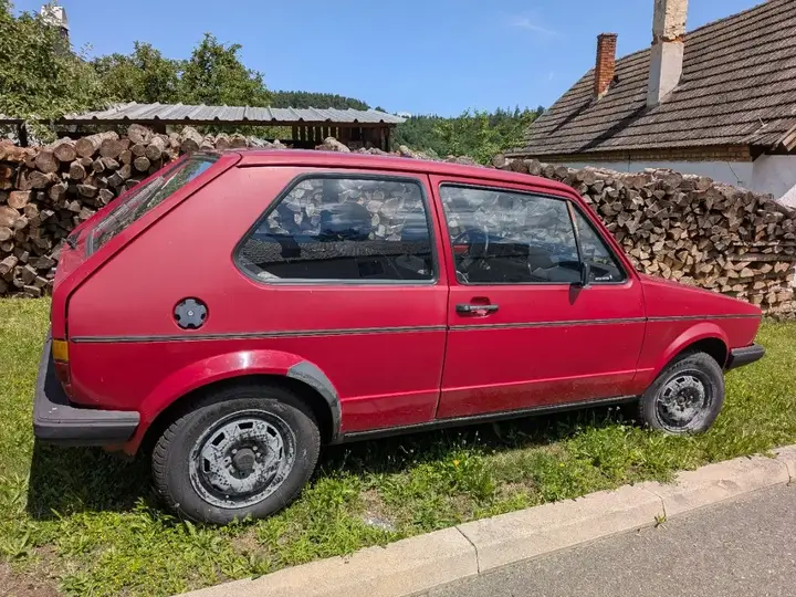 Volkswagen Golf 1985 photo 3