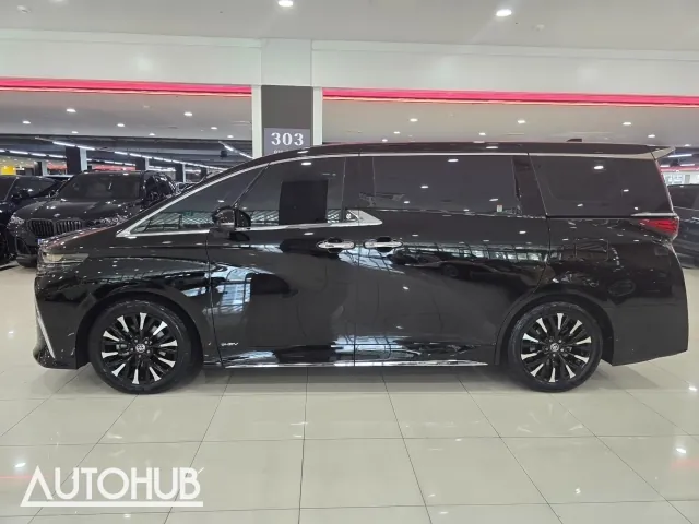 Toyota Alphard 2023 photo 5