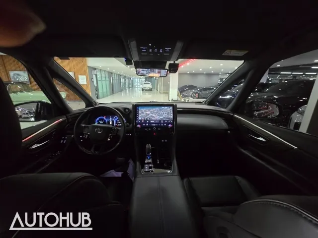 Toyota Alphard 2023 photo 4