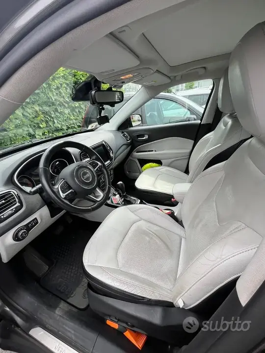 Jeep Compass 2017 photo 2